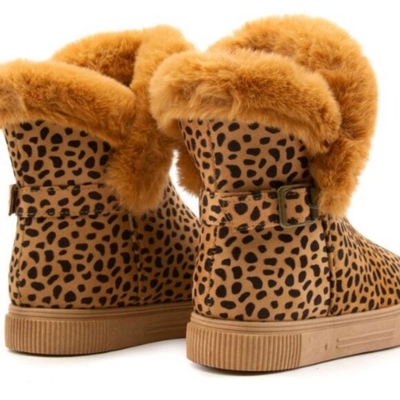 COZETTE-03 FUR SIDE CUT BOOTIES Women – Cheetah - Picture 5 of 7